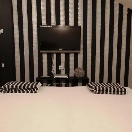 D&d Suites *